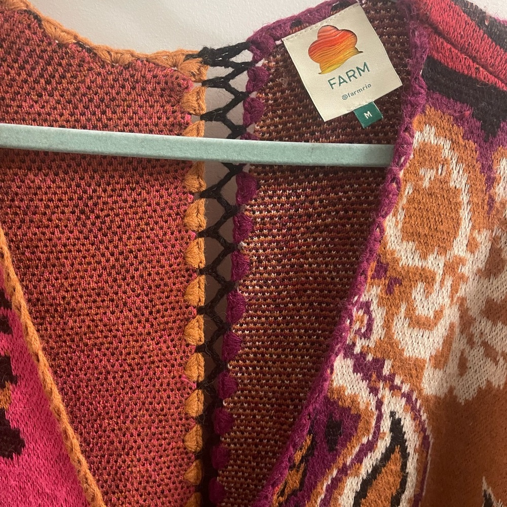 Farm Rio Sweater Cape - Picture 2 of 8
